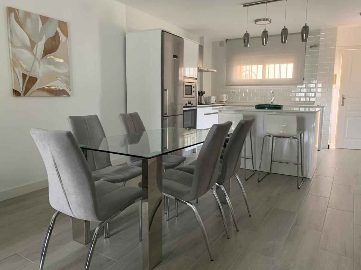 Tulipanes Benalmadena - Parking Privado Appartement Buitenkant foto