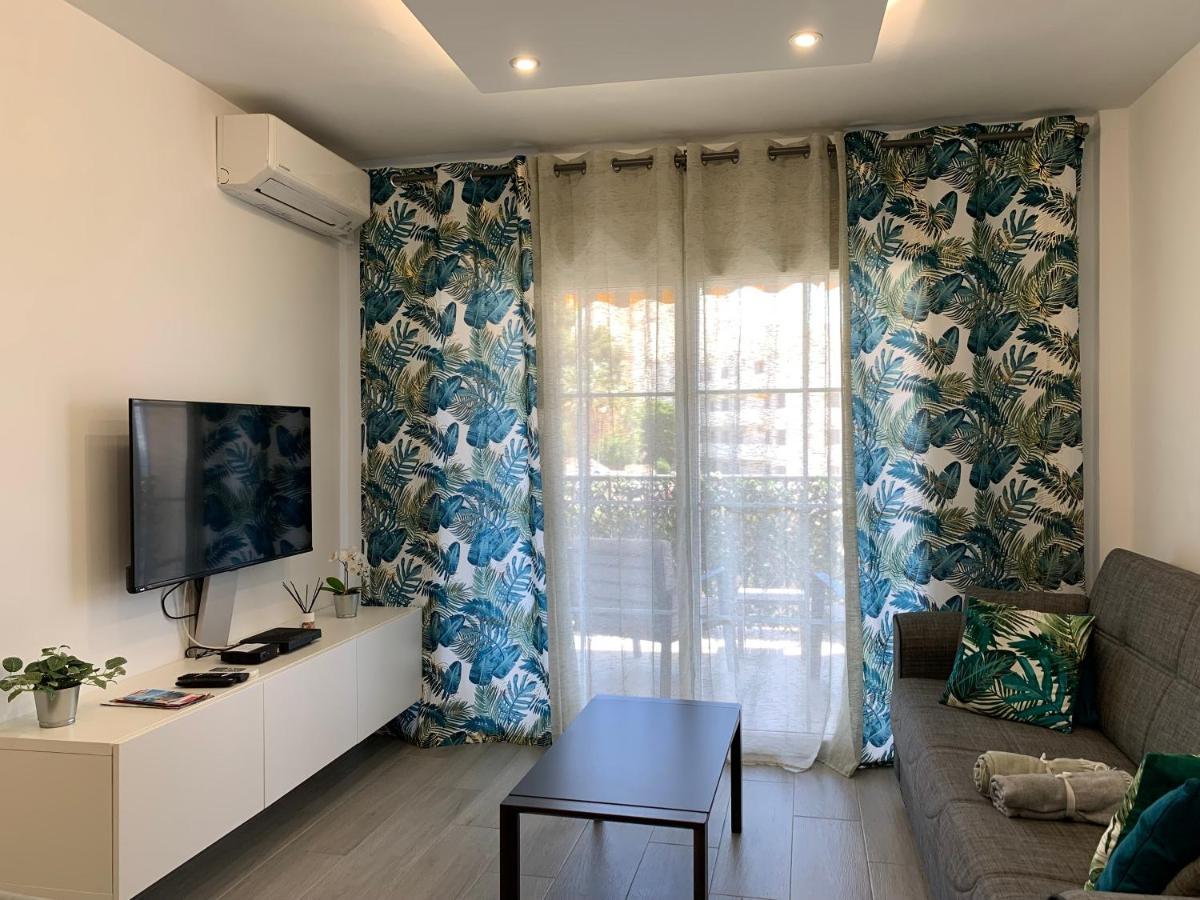 Tulipanes Benalmadena - Parking Privado Appartement Buitenkant foto