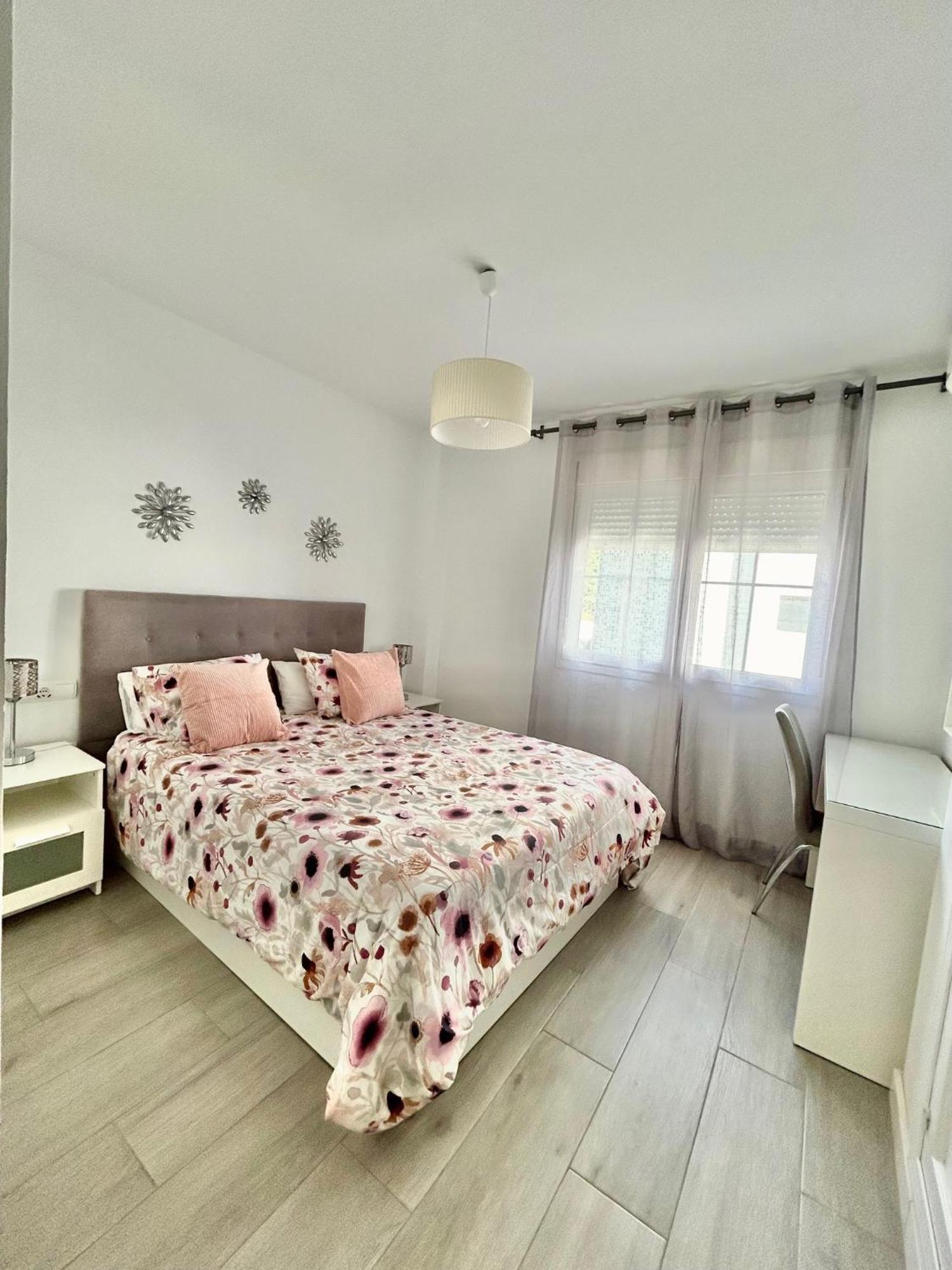 Tulipanes Benalmadena - Parking Privado Appartement Buitenkant foto